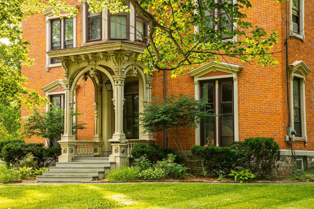 Rosemont Inn Utica Kültér fotó