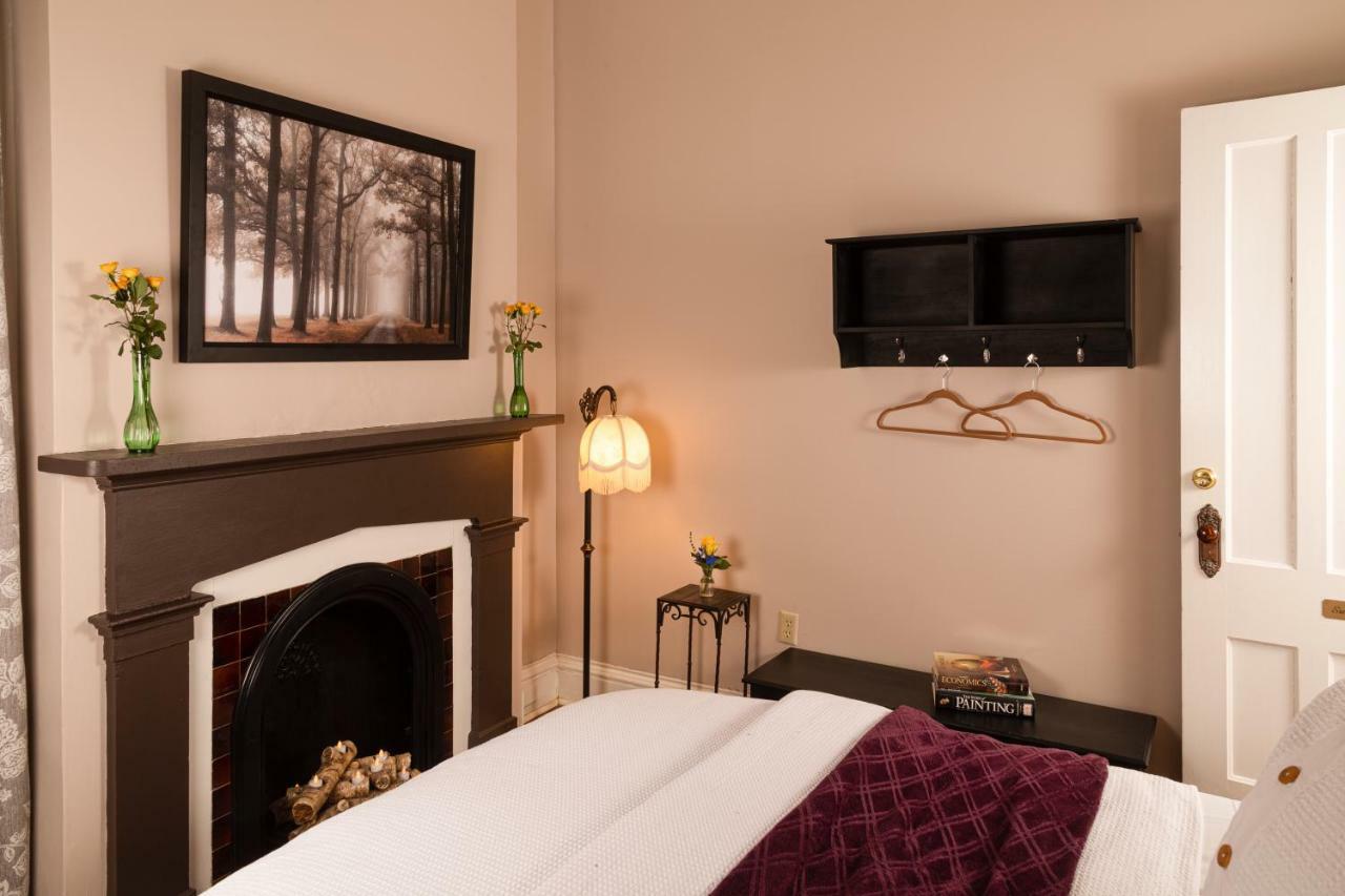 Rosemont Inn Utica Kültér fotó