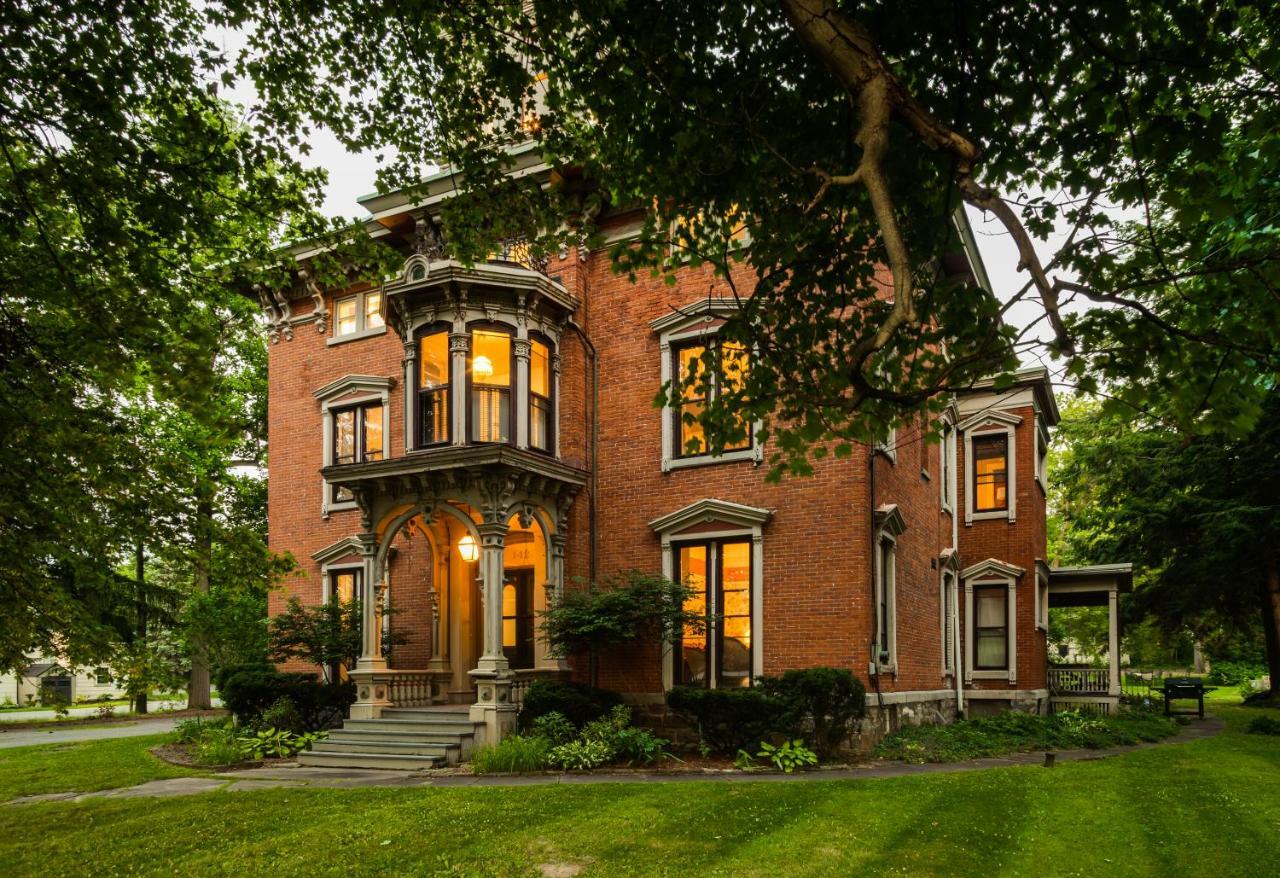 Rosemont Inn Utica Kültér fotó